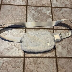 NWT Lululemon Plush Belt Bag